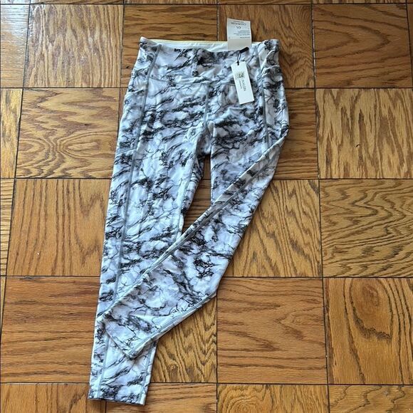 ✨NWT✨ Calvin Klein High Waist 7/8 Performance Wick Tights - Size Medium - Picture 5 of 5